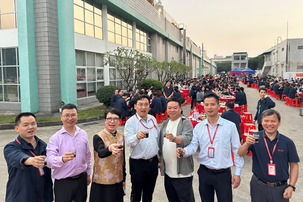 在jinnianhui，，，，，，我们这样过个暖心年！
