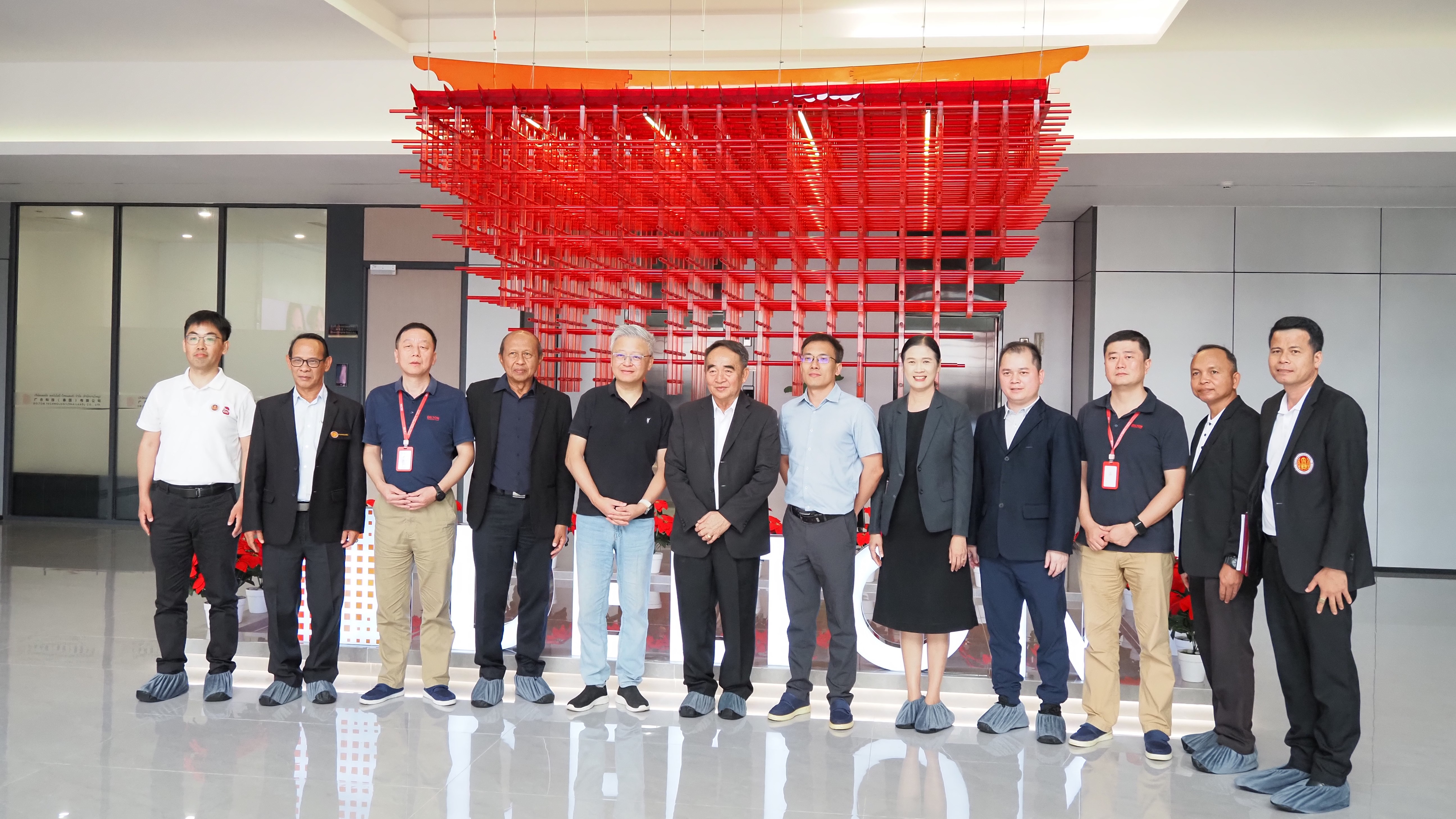 校企合作新突破!泰国jinnianhui连签两所院校